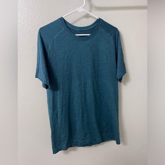 lululemon athletica Other - Lululemon Metal Vent Tech Short Sleeve Medium